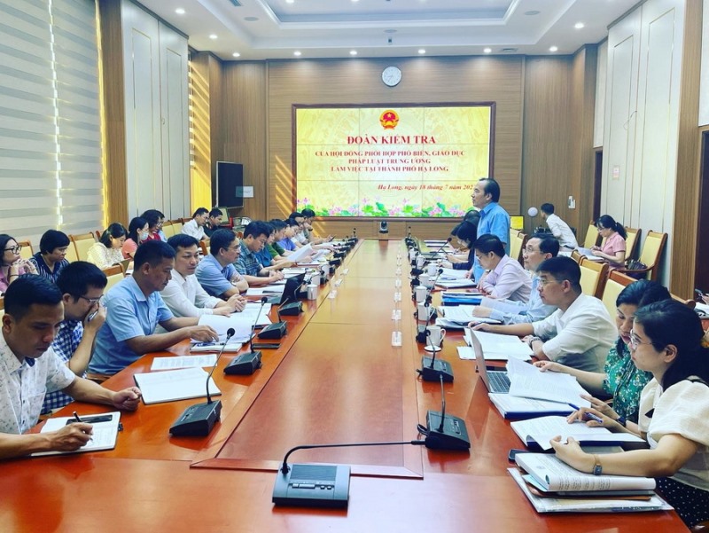 Đoàn kiểm tra Hội đồng phối hợp phổ biến, giáo dục pháp luật trung ương làm việc tại Quảng Ninh